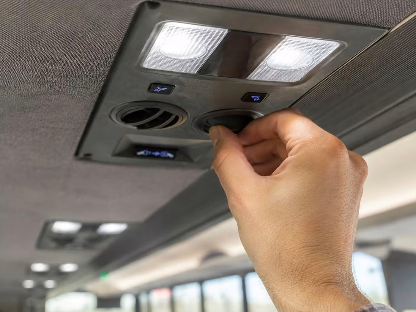 san dimas 18 passenger minibus climate control