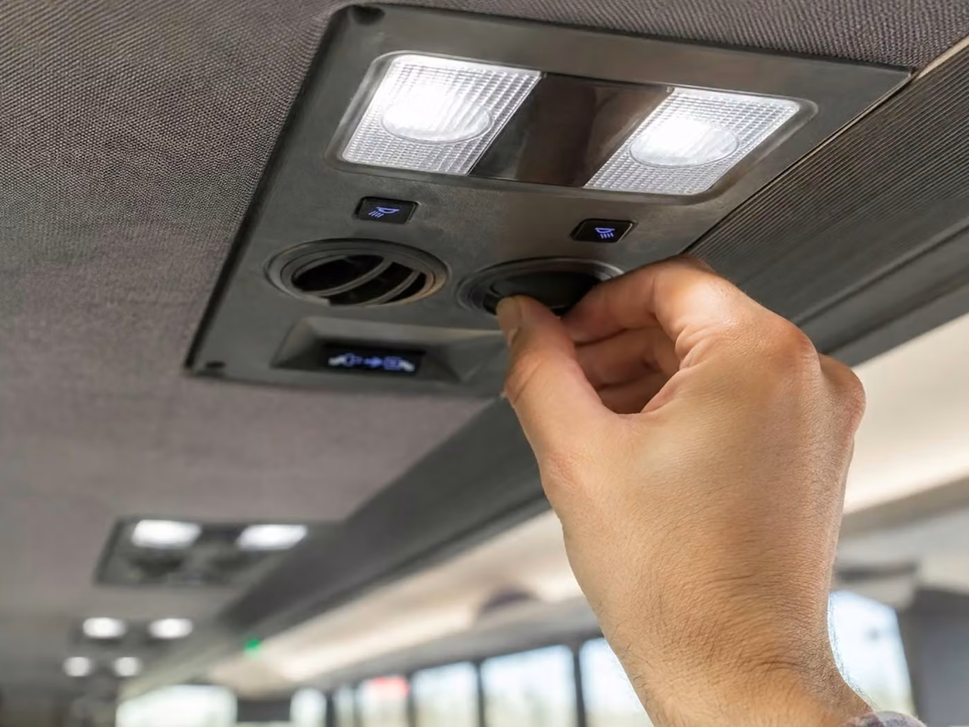 san dimas 28 passenger minibus air conditioning
