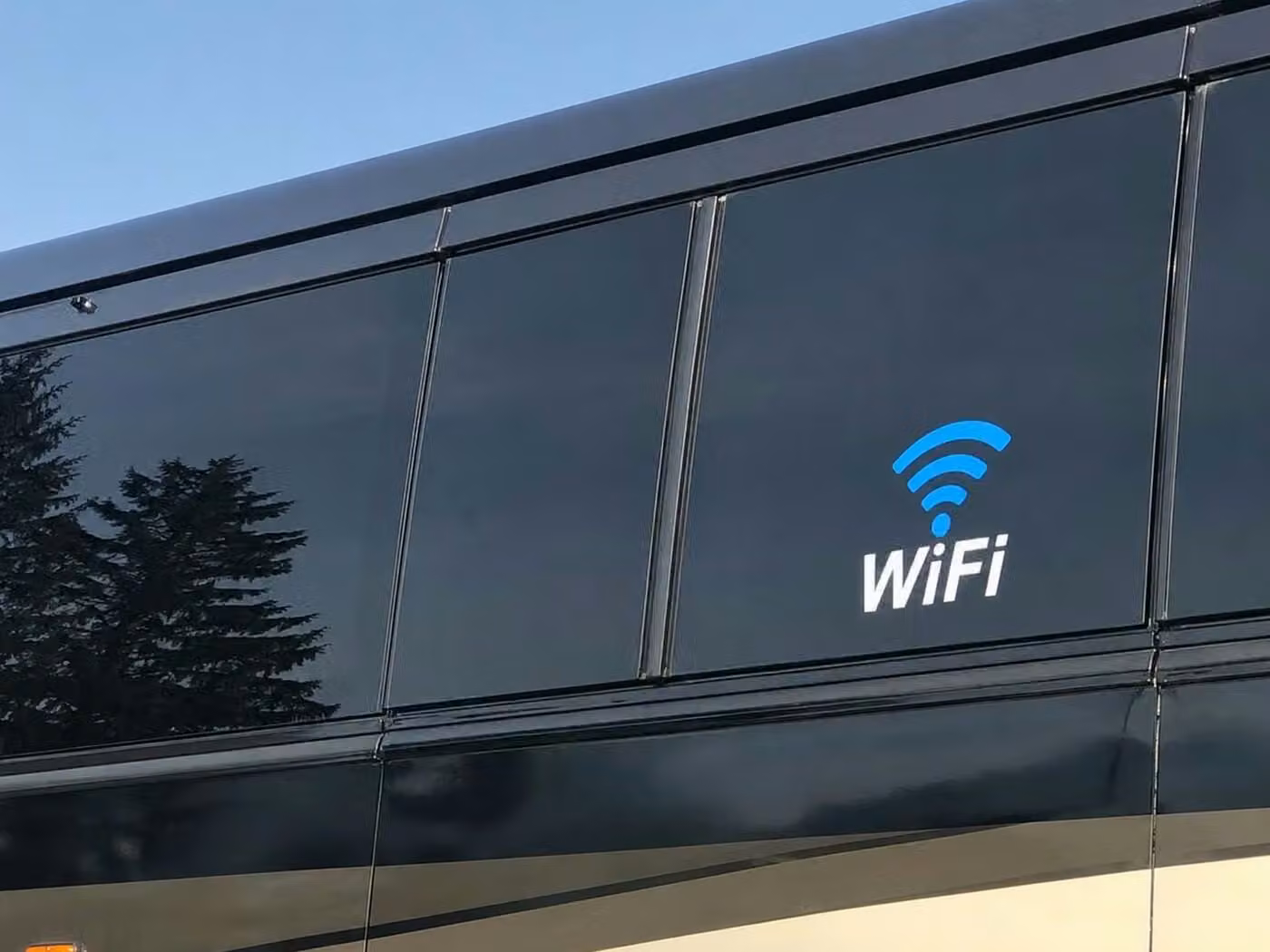 san dimas 30 passenger minibus wifi