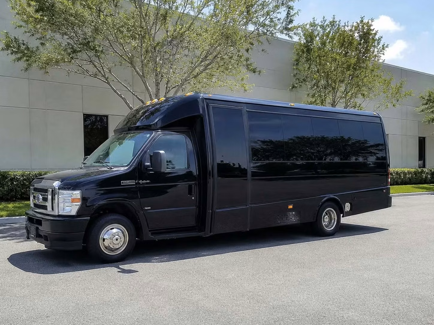18 passenger minibus
